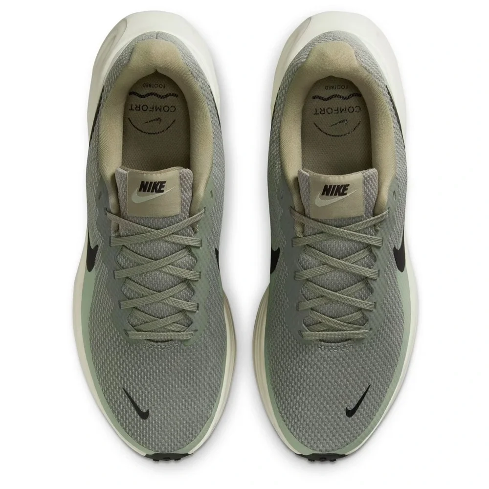 SIZE 10 - NIKE MENS REVOLUTION 8 RUNNING SHOE